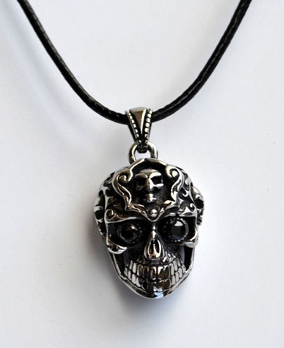 Gothic Rebel Skull pendant