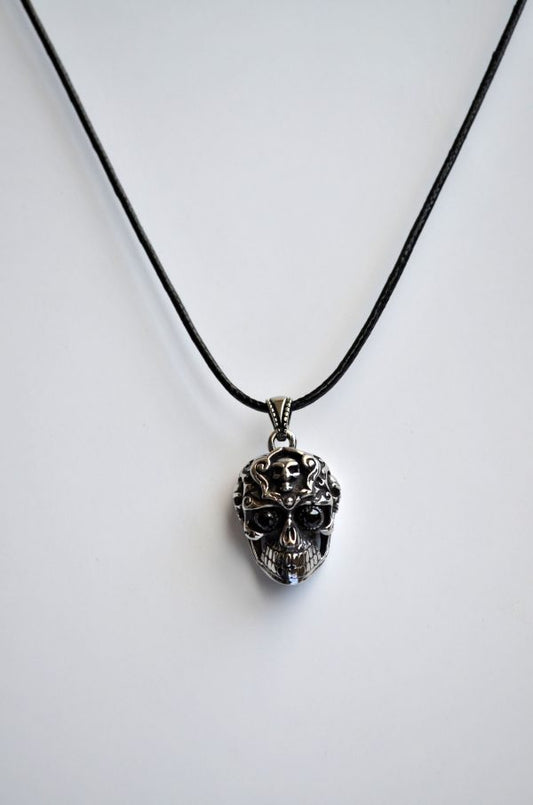 Gothic Rebel Skull pendant