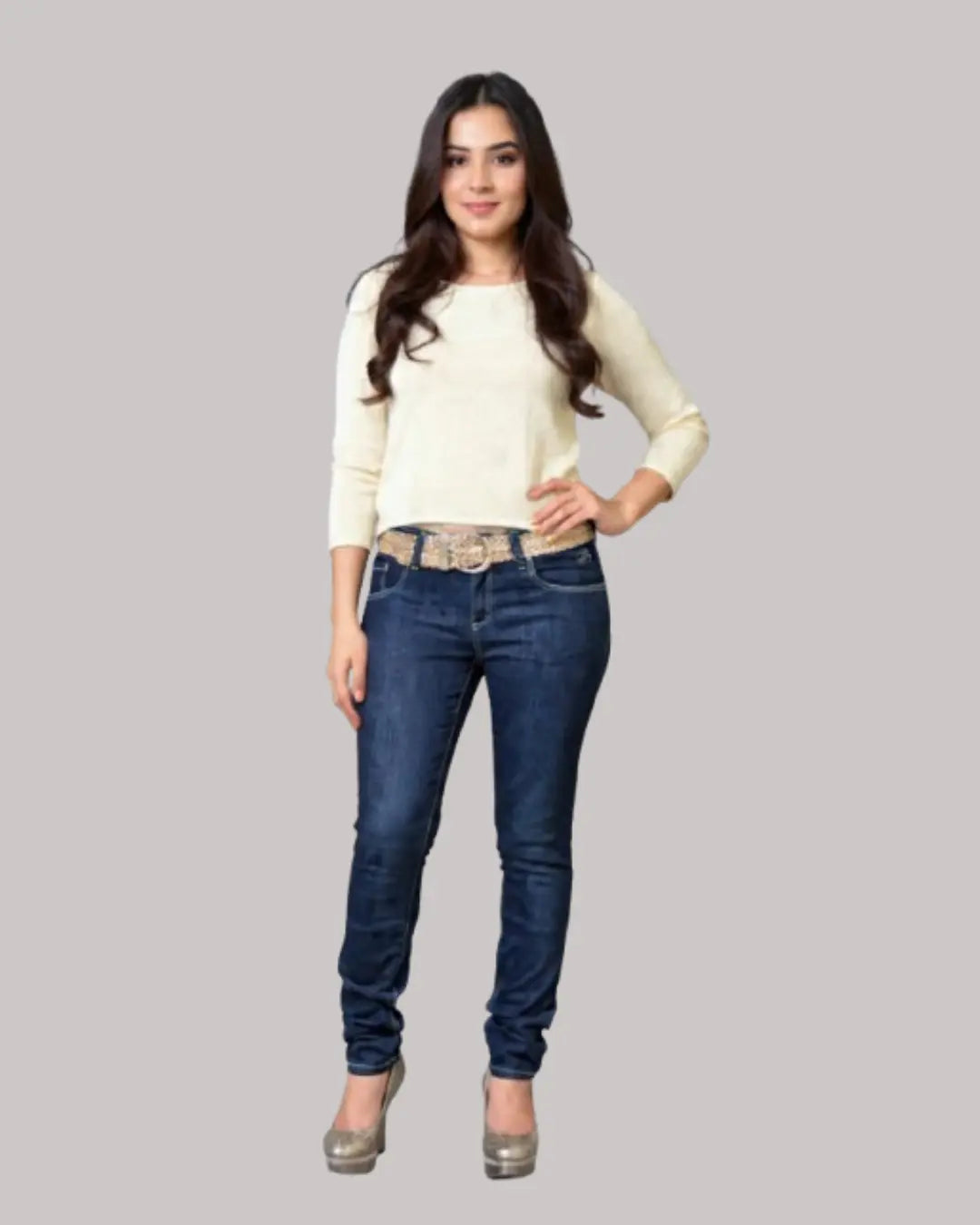 Dark Denim stetch jeans with gold stitching