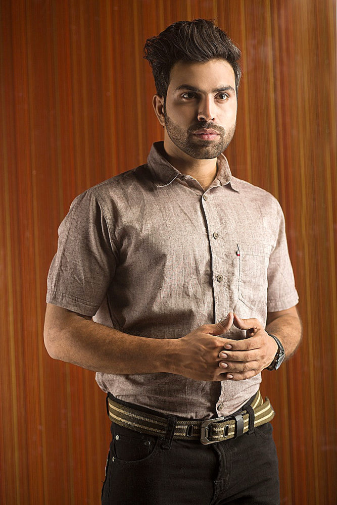 Element Jeans Co. Men’s short sleeve Brown Irish linen shirt is light weight (imported fabric) with soft hand feel. Featuring Coconut buttons, Double stitch with clean finish inside out, front chest pocket with Signature Tri-color tab to give it a distinct look. This smart casual shirt is very versatile and can be worn to a casual day in the office to a night out with friends. Ideal for our weather and will keep you cool in hot summer