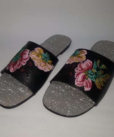 Slip on sandals with glittering sole and embroidery work