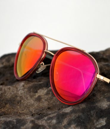 Unisex Aviator Sunglasses With Polarized Red Mirored Lens