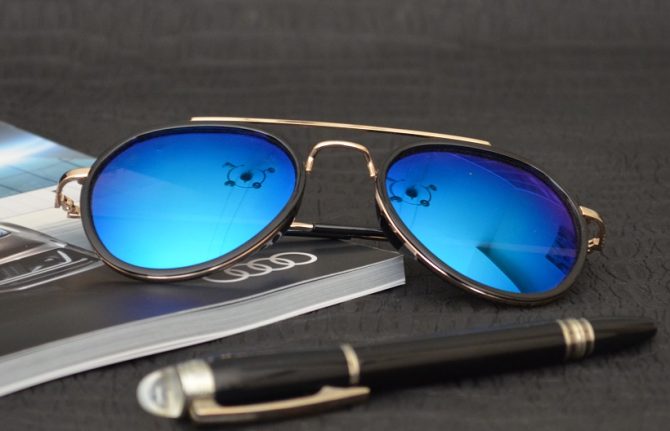 Aviator Sunglasses Blue Mirrored Lens